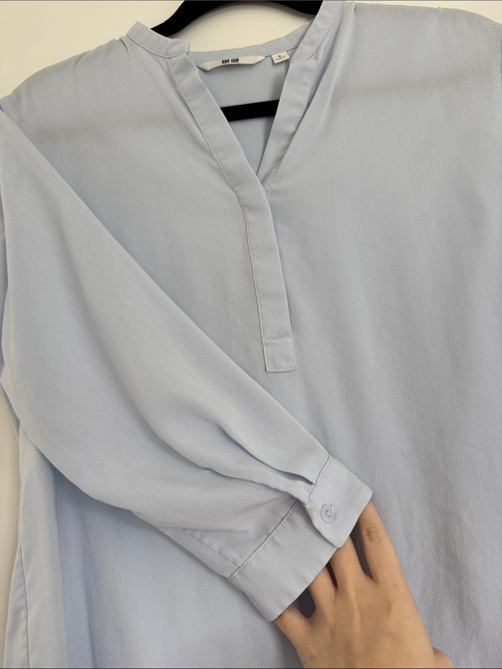BUY 2 GET 1 FREE Uniqlo Light Blue V-Neck Tunic Blouse - Picture 3 of 4